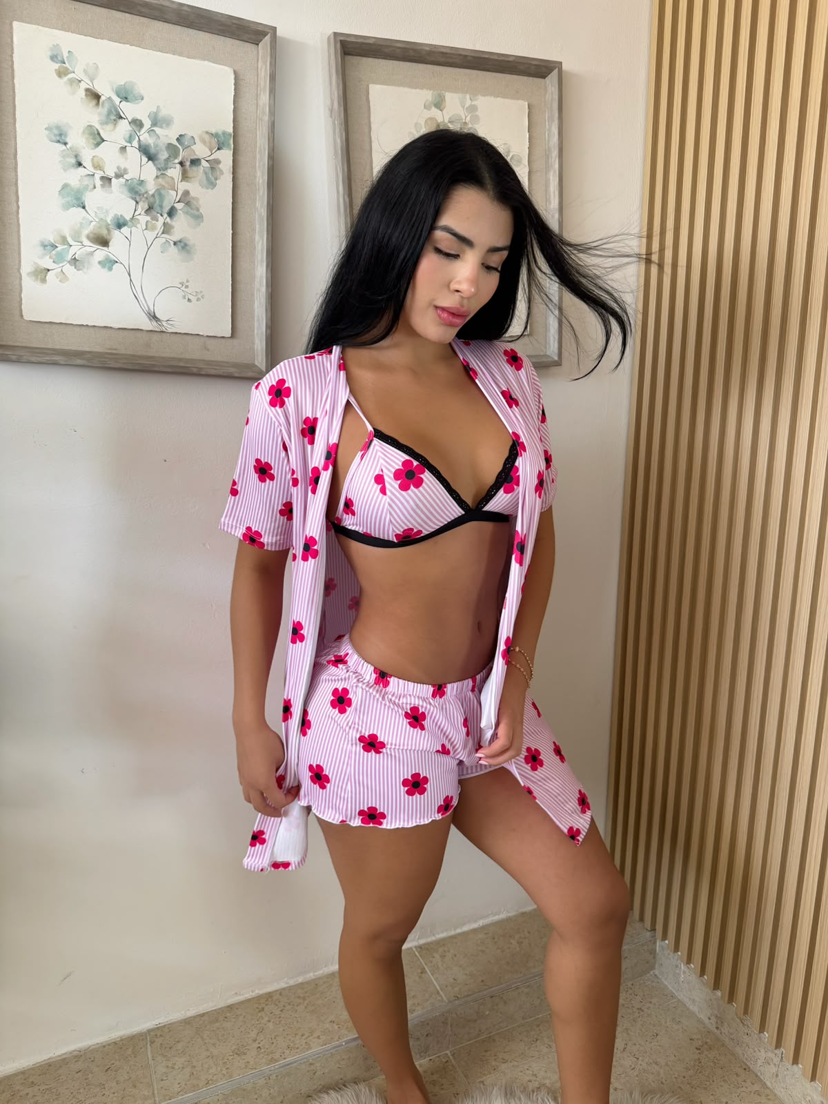 TRIO PAJAMAS WITH SEXY LIFTERS