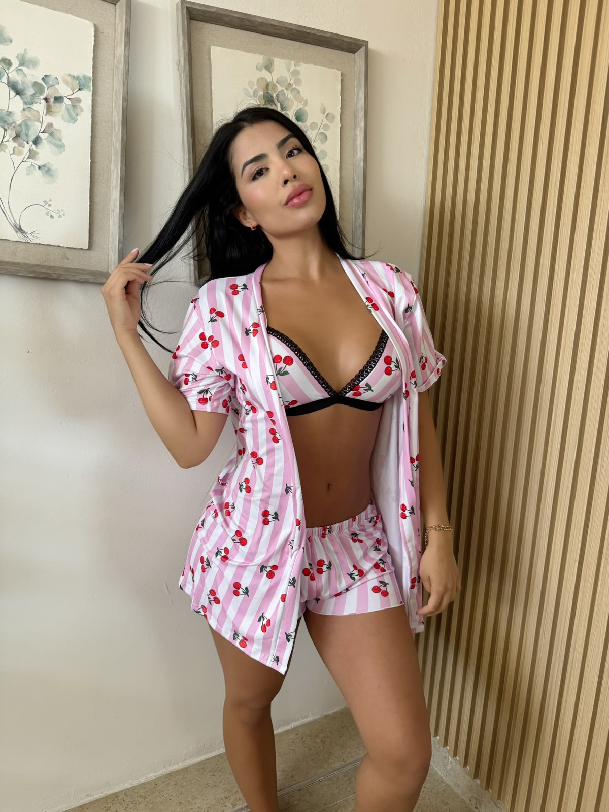 TRIO PAJAMAS WITH SEXY LIFTERS